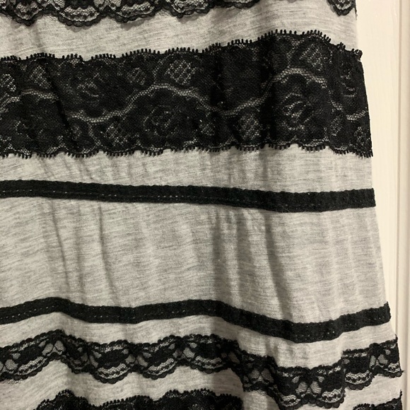 3 for $15 Forever 21 Grey & Black Lace Tank Top - Picture 5 of 7